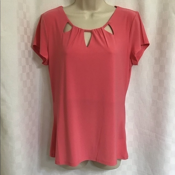 White House Black Market Tops - 𝅺WHITE House Black Market top